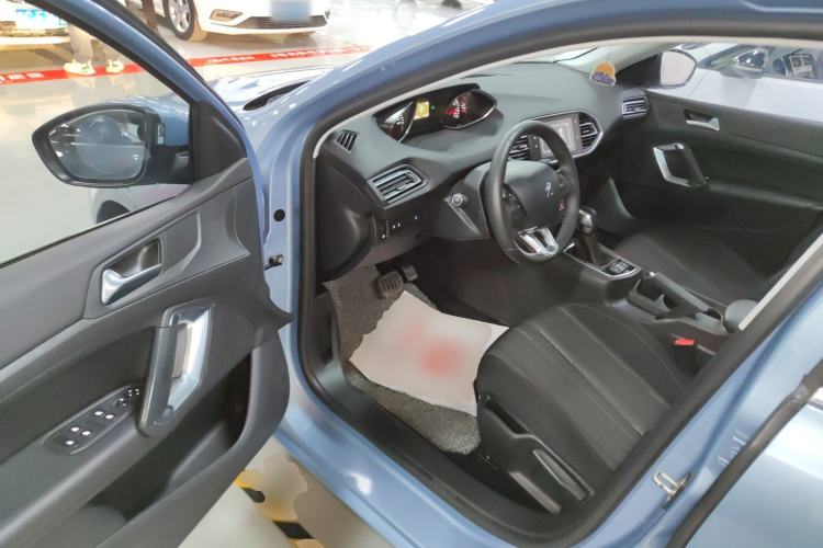 Used Peugeot 308S 2015 1.2T Automatic Jingchi Edition Driver Seat