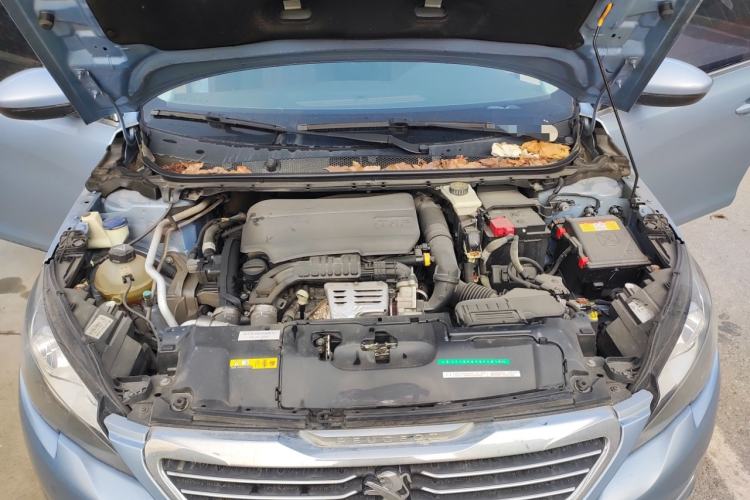Used Peugeot 308S 2015 1.2T Automatic Jingchi Edition Engine Bay