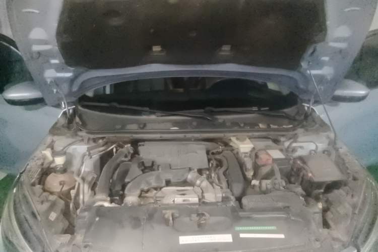 Used Peugeot 308S 2015 1.6T Automatic Jingchi Edition Engine Bay