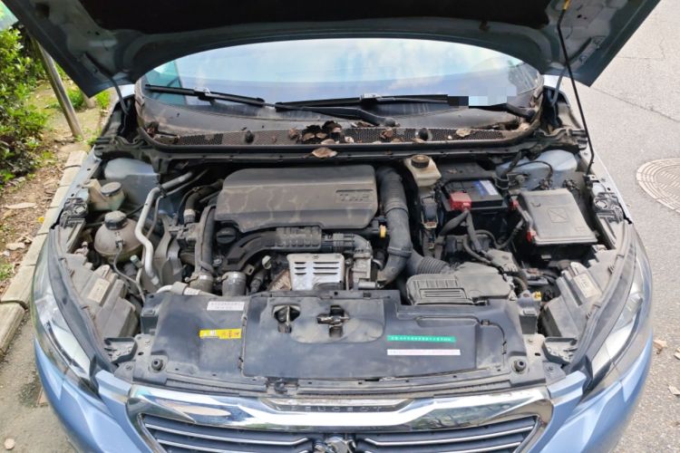 Used Peugeot 308S 2015 1.2T Automatic Jingchi Edition Engine Bay