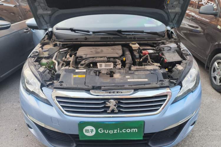 Used Peugeot 308S 2015 1.2T Automatic Jingchi Edition Engine Bay