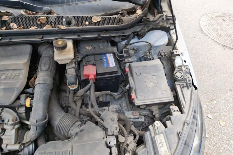 Used Peugeot 308S 2015 1.2T Automatic Jingchi Edition Engine Bay Left