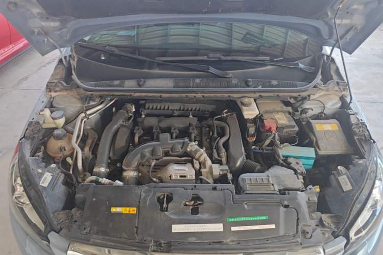 Used Peugeot 308S 2015 1.6T Automatic Jingchi Edition Engine Bay