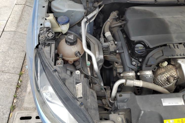 Used Peugeot 308S 2015 1.2T Automatic Jingchi Edition Engine Bay Right