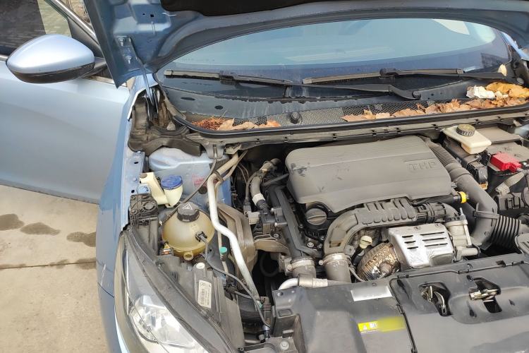 Used Peugeot 308S 2015 1.2T Automatic Jingchi Edition Engine Bay Right