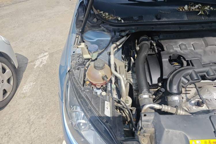Used Peugeot 308S 2015 1.6T Automatic Jingchi Edition Engine Bay Right
