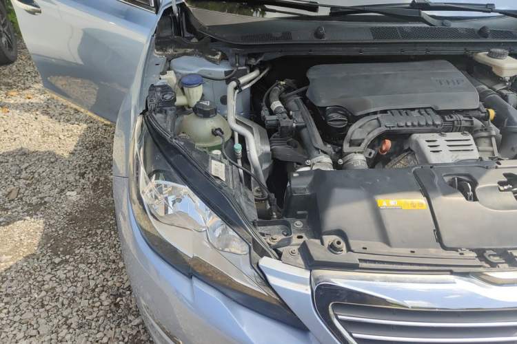 Used Peugeot 308S 2015 1.2T Automatic Jingchi Edition Engine Bay Right