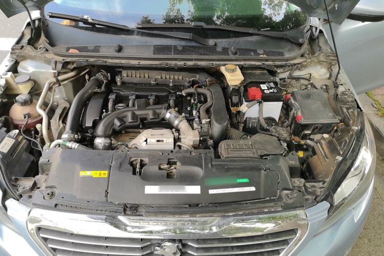 Used Peugeot 308S 2015 1.6T Automatic Jingchi Edition Engine Bay