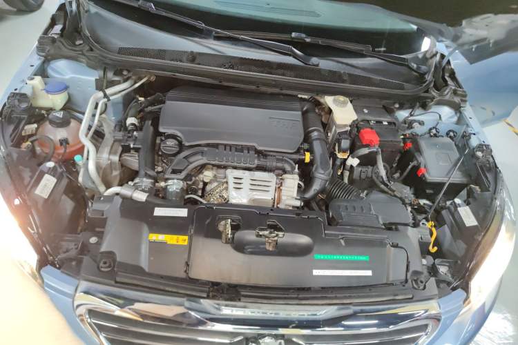 Used Peugeot 308S 2015 1.2T Automatic Jingchi Edition Engine Bay