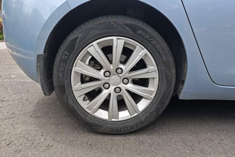 Used Peugeot 308S 2015 1.2T Automatic Jingchi Edition Exterior 5