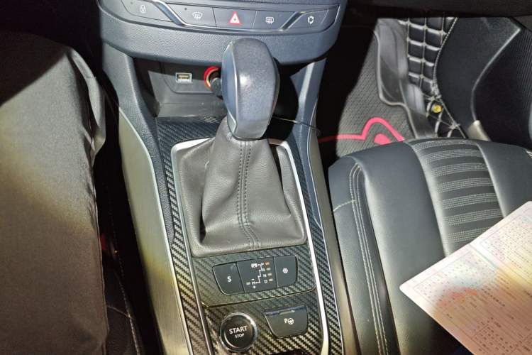 Used Peugeot 308S 2015 1.6T Automatic Ruichi Edition Gear Lever