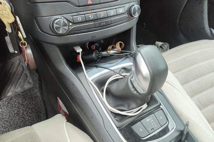 Used Peugeot 308S 2015 1.2T Automatic Shangchi Edition Gear Lever