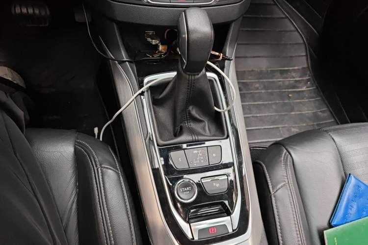 Used Peugeot 308S 2015 1.6T Automatic Ruichi Edition Gear Lever