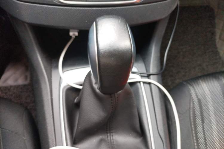 Used Peugeot 308S 2015 1.2T Automatic Jingchi Edition Gear Lever