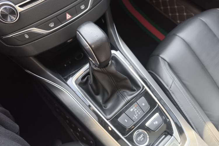 Used Peugeot 308S 2015 1.6T Automatic Ruichi Edition Gear Lever