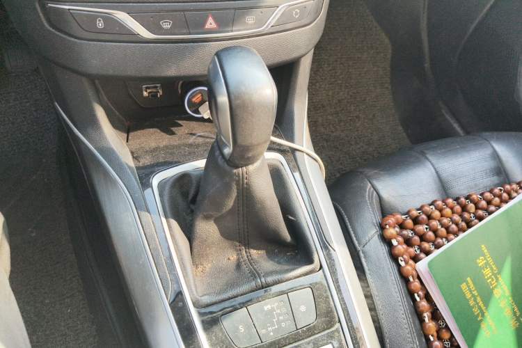Used Peugeot 308S 2015 1.6T Automatic Ruichi Edition Gear Lever