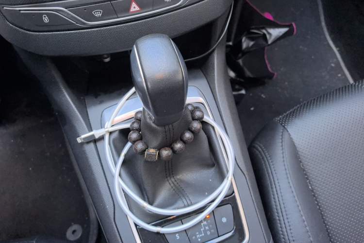 Used Peugeot 308S 2015 1.2T Automatic Jingchi Edition Gear Lever