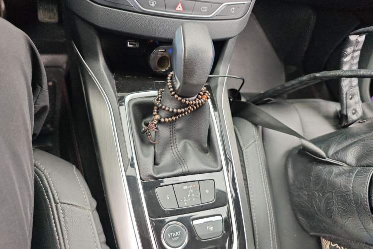 Used Peugeot 308S 2015 1.6T Automatic Ruichi Edition Gear Lever