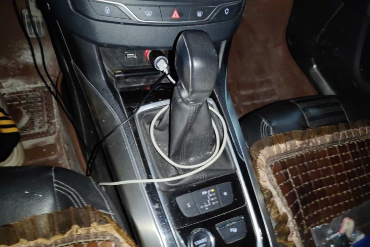 Used Peugeot 308S 2015 1.6T Automatic Ruichi Edition Gear Lever