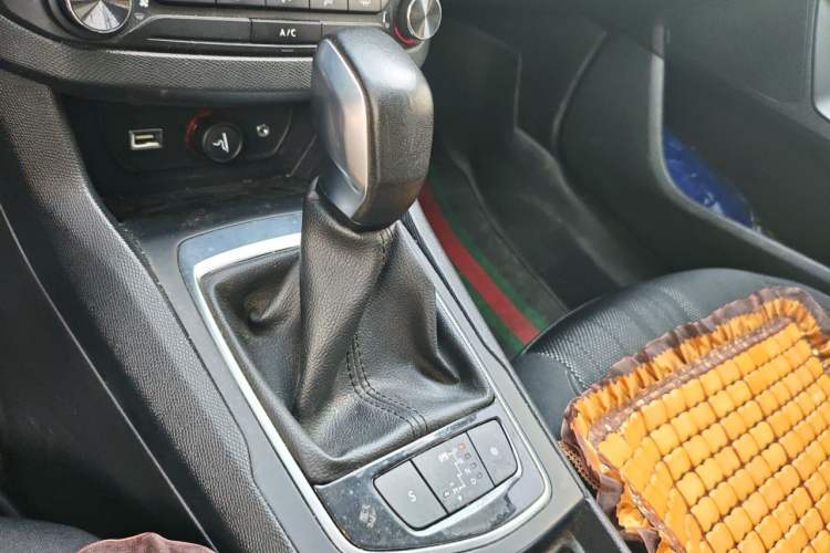Used Peugeot 308S 2015 1.2T Automatic Shangchi Edition Gear Lever