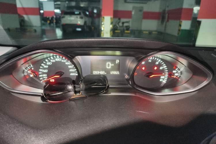 Used Peugeot 308S 2015 1.2T Automatic Jingchi Edition Instrument Cluster