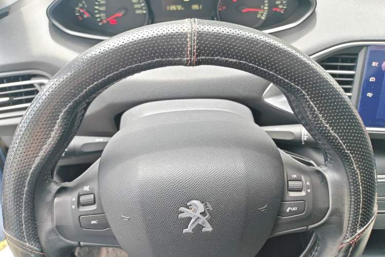 Used Peugeot 308S 2015 1.2T Automatic Jingchi Edition Instrument Cluster