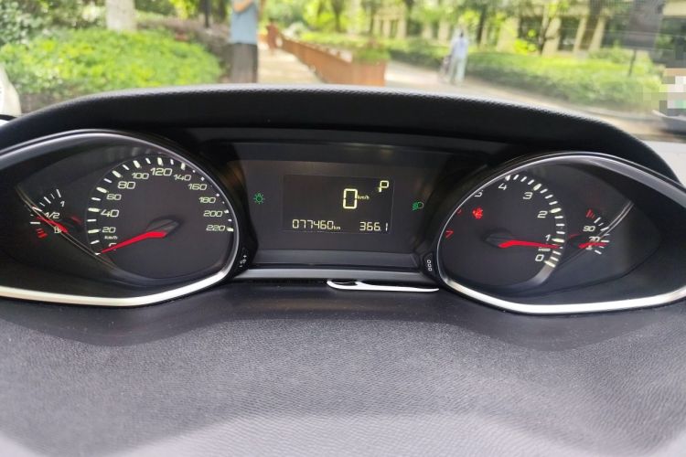 Used Peugeot 308S 2015 1.2T Automatic Jingchi Edition Instrument Cluster