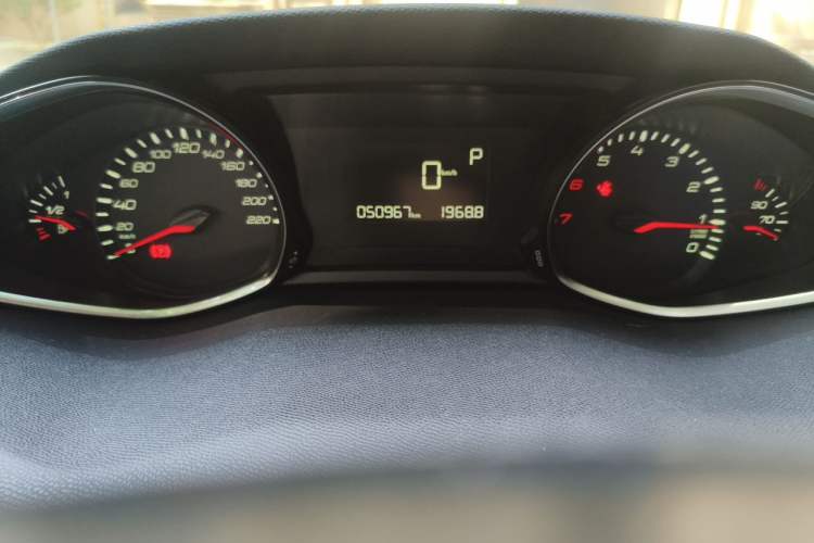Used Peugeot 308S 2015 1.6T Automatic Jingchi Edition Instrument Cluster