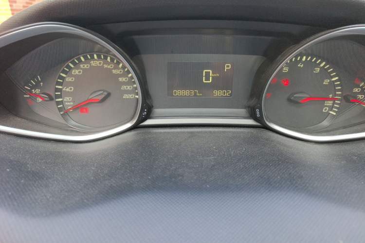 Used Peugeot 308S 2015 1.2T Automatic Jingchi Edition Instrument Cluster