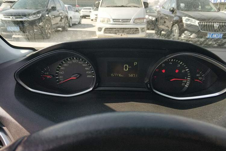 Used Peugeot 308S 2015 1.2T Automatic Jingchi Edition Instrument Cluster