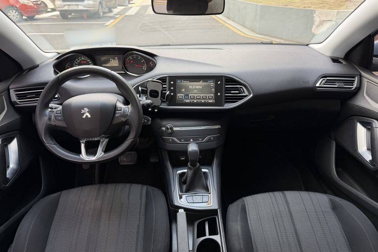 Used Peugeot 308S 2015 1.2T Automatic Jingchi Edition Interior 1