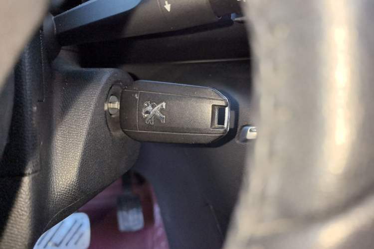 Used Peugeot 308S 2015 1.6T Automatic Jingchi Edition Interior 1