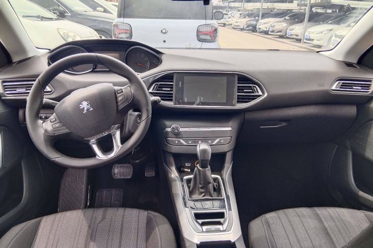 Used Peugeot 308S 2015 1.6T Automatic Jingchi Edition Interior 1
