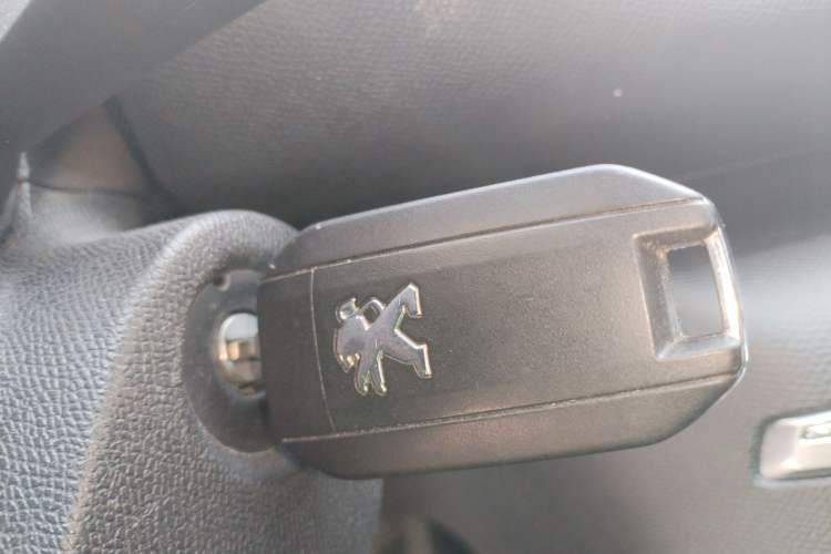 Used Peugeot 308S 2015 1.6T Automatic Jingchi Edition Interior 1