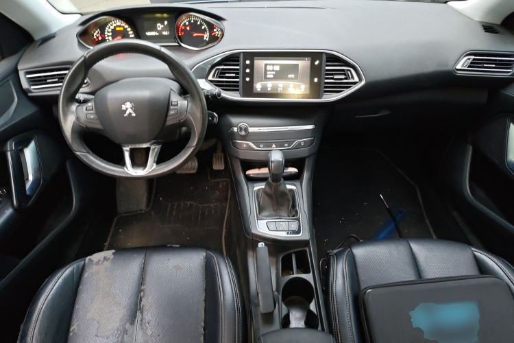 Used Peugeot 308S 2015 1.2T Automatic Jingchi Edition Interior 2