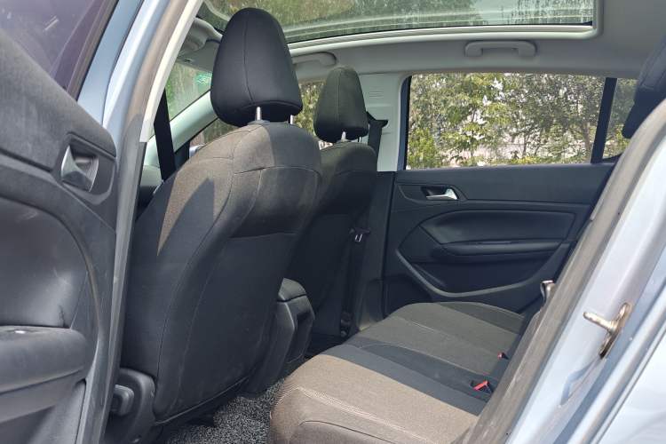 Used Peugeot 308S 2015 1.2T Automatic Jingchi Edition Interior 2