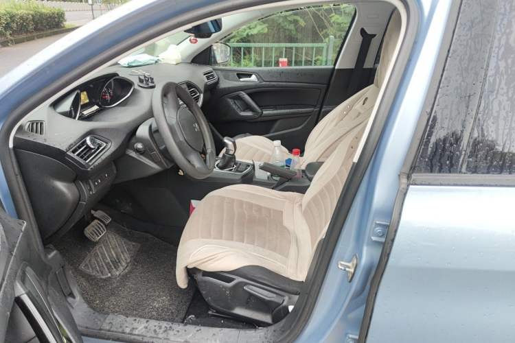 Used Peugeot 308S 2015 1.2T Automatic Shangchi Edition Interior 3