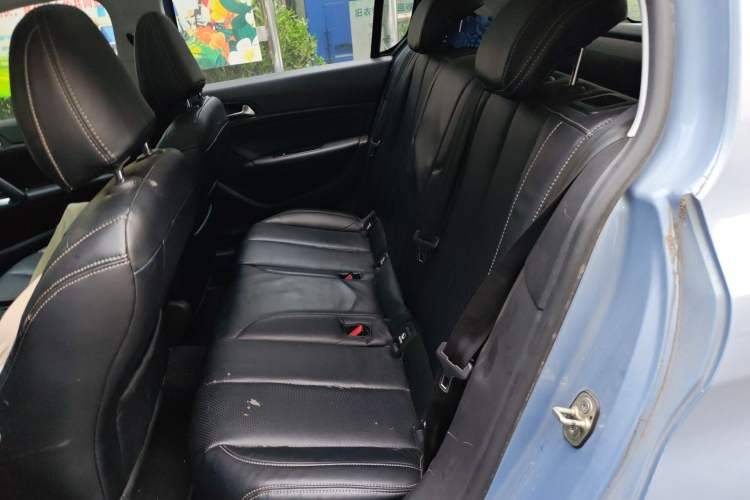 Used Peugeot 308S 2015 1.2T Automatic Jingchi Edition Interior 3