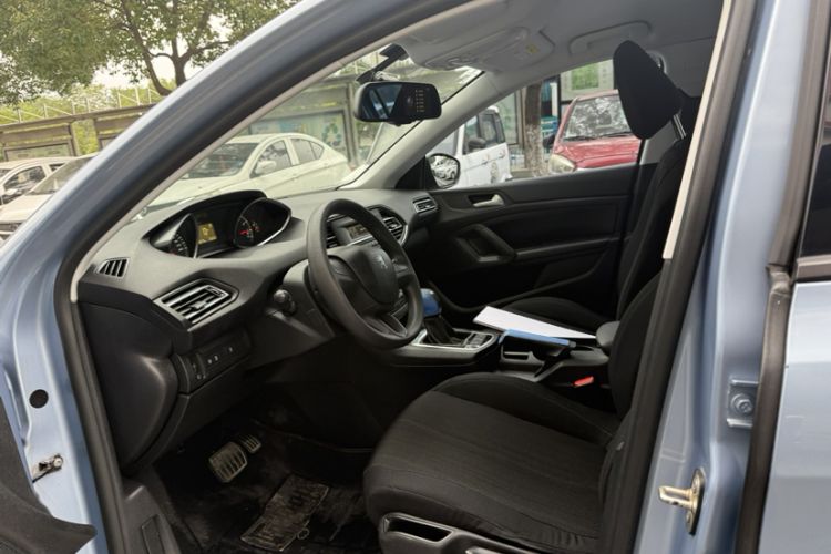 Used Peugeot 308S 2015 1.2T Automatic Shangchi Edition Interior 3