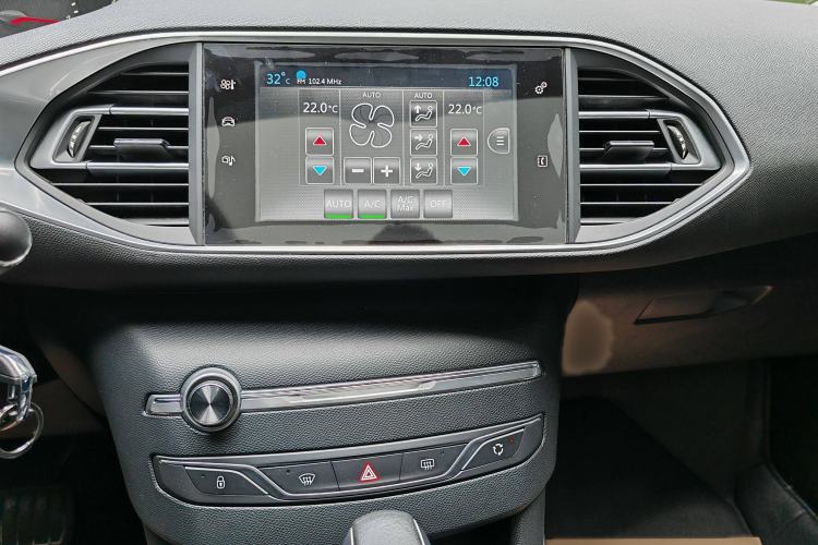 Used Peugeot 308S 2015 1.6T Automatic Jingchi Edition Interior 5