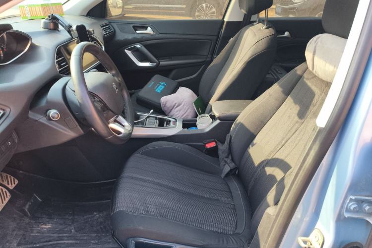 Used Peugeot 308S 2015 1.6T Automatic Jingchi Edition Left Front Seat
