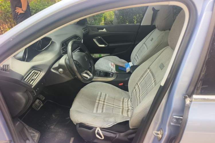 Used Peugeot 308S 2015 1.6T Automatic Jingchi Edition Left Front Seat