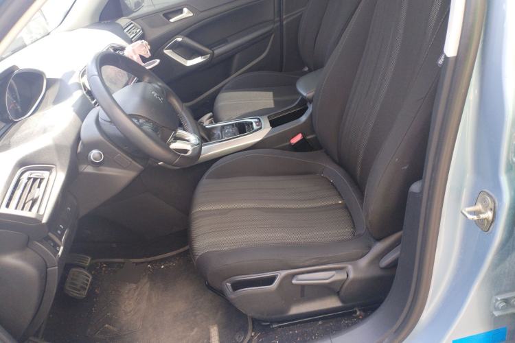 Used Peugeot 308S 2015 1.6T Automatic Jingchi Edition Left Front Seat