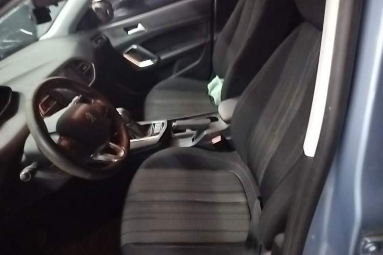 Used Peugeot 308S 2015 1.2T Automatic Jingchi Edition Left Front Seat