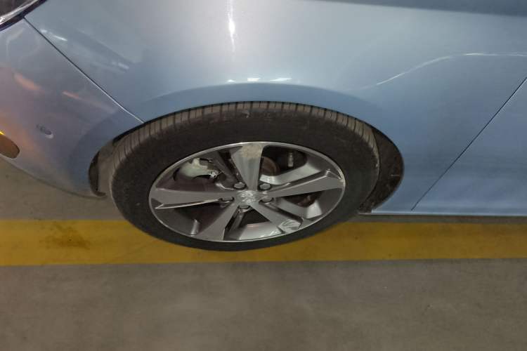 Used Peugeot 308S 2015 1.6T Automatic Ruichi Edition Left Front Wheel Hub