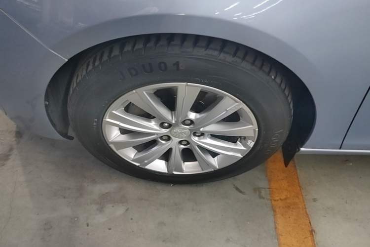 Used Peugeot 308S 2015 1.2T Automatic Jingchi Edition Left Front Wheel Hub