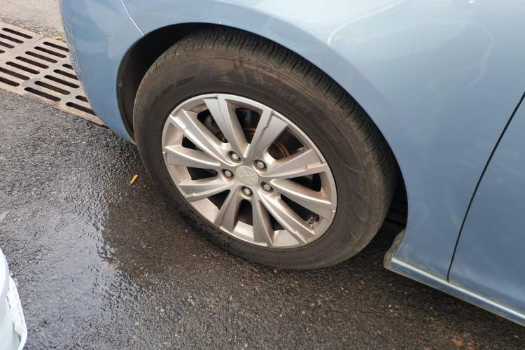 Used Peugeot 308S 2015 1.2T Automatic Jingchi Edition Left Front Wheel Hub