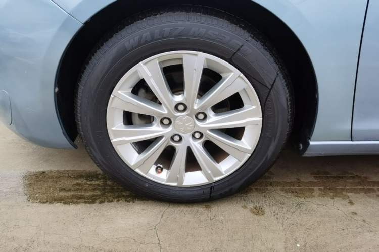 Used Peugeot 308S 2015 1.2T Automatic Shangchi Edition Left Front Wheel Hub