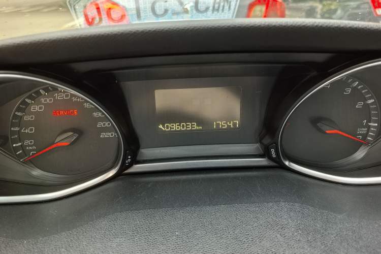 Used Peugeot 308S 2015 1.2T Automatic Jingchi Edition Odometer Close Up