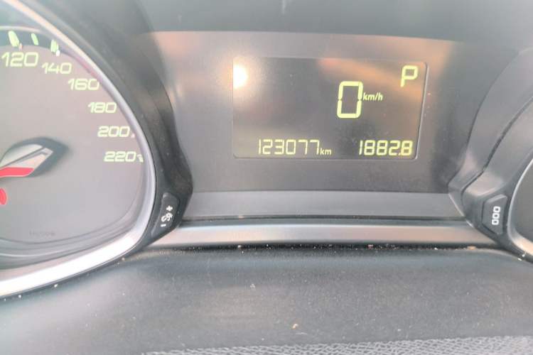 Used Peugeot 308S 2015 1.2T Automatic Jingchi Edition Odometer Close Up
